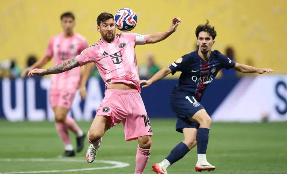 B体育体育网页版-巴黎圣日耳曼球队客场大胜，斩获三分的简单介绍