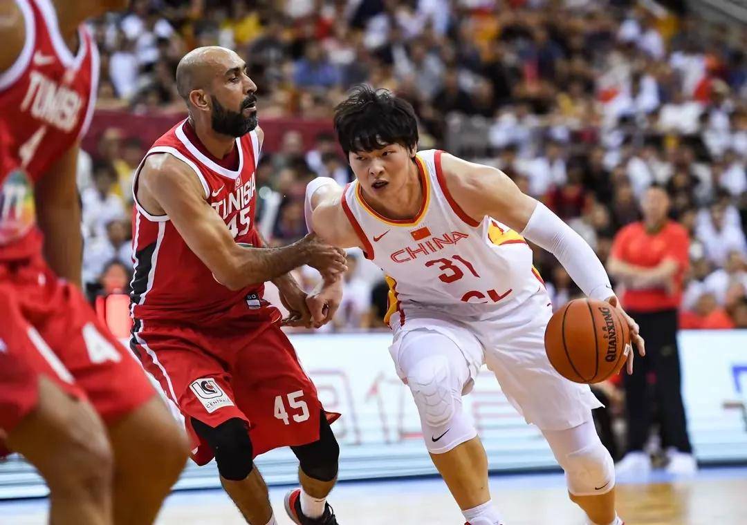 B体育体育官方入口-关于一场激烈的篮球对决，胜负悬念让人热血沸腾的信息