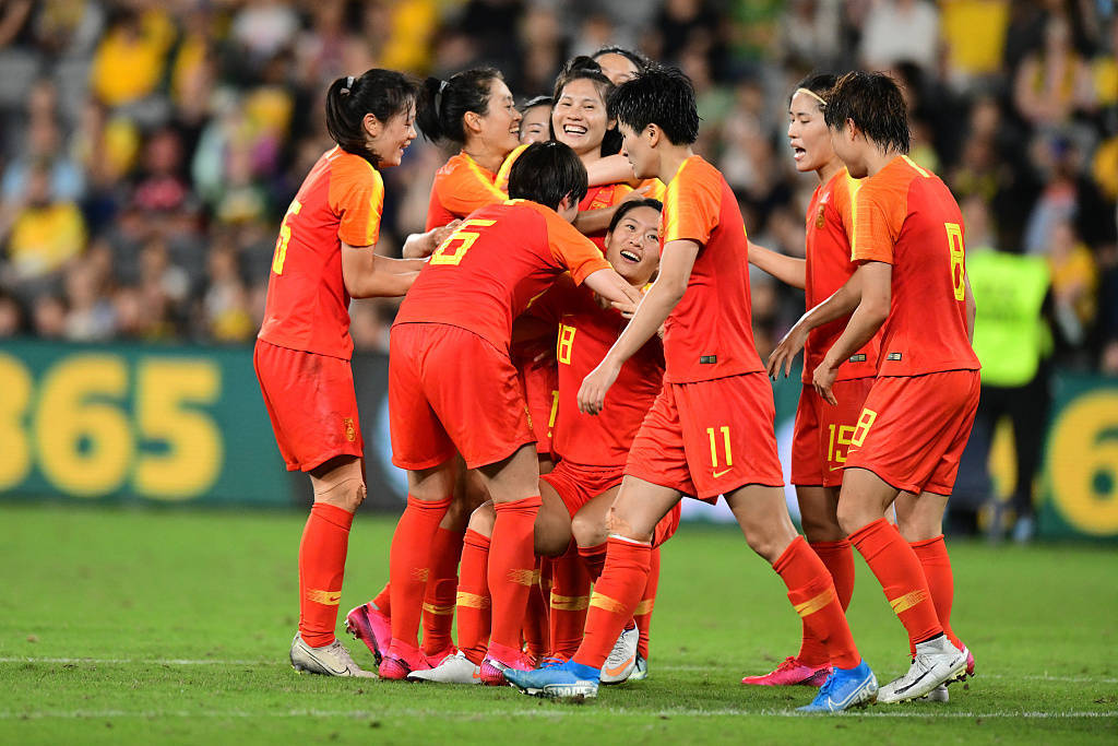 泰国女足传扬乐观精神，全力以赴