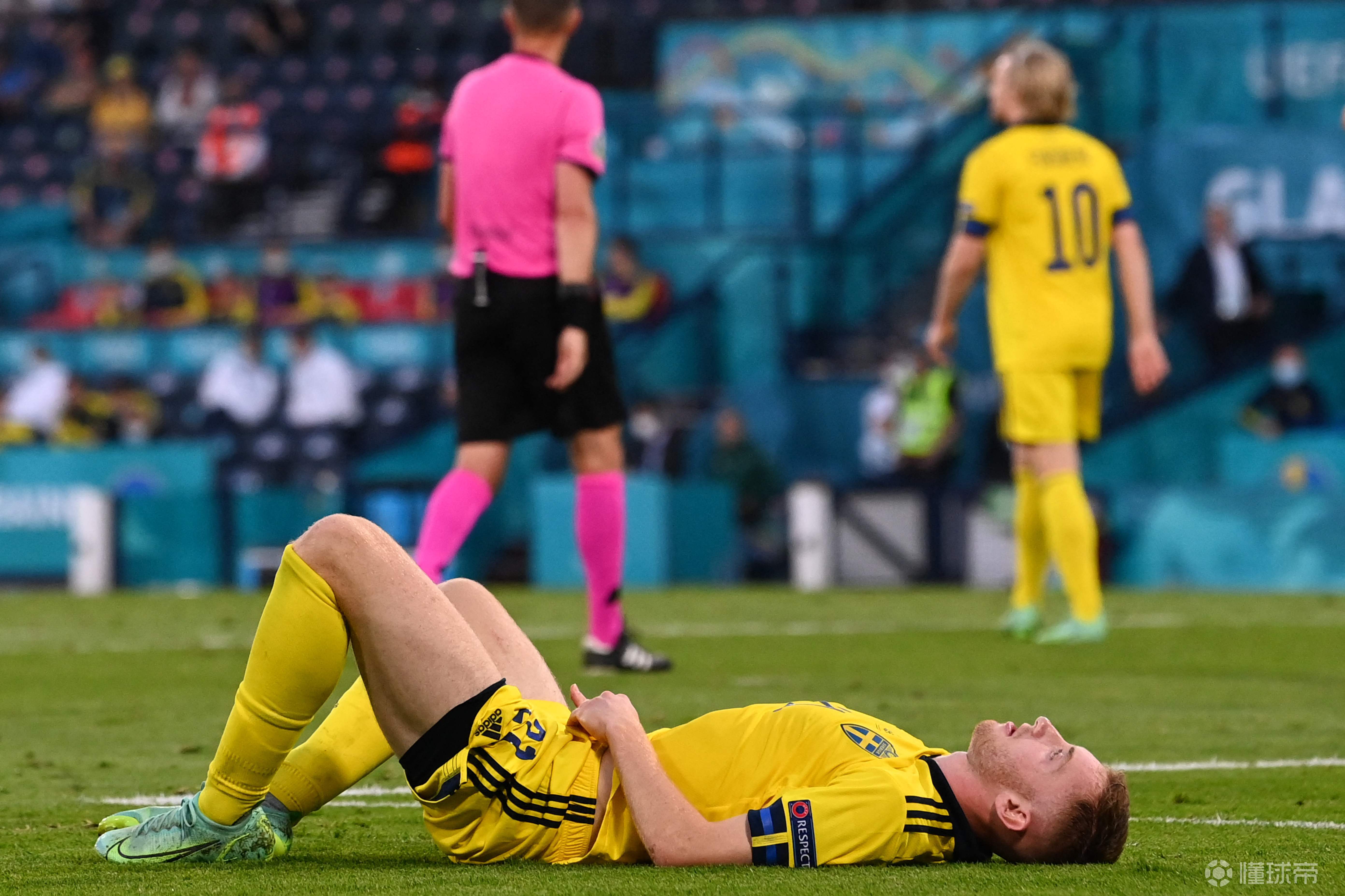 葡萄牙后卫因红牌被罚下,乌克兰队守住胜局,惊险一幕让人意想不到的简单介绍 葡萄牙后卫因红牌被罚下,乌克兰队守住胜局,惊险一幕让人意想不到的简单介绍