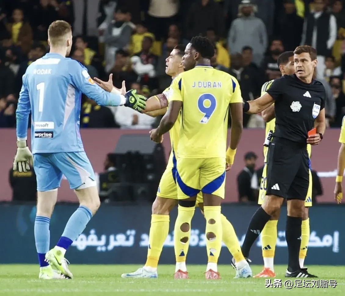 保加利亚国家队在比赛中遭遇失利 保加利亚国家队在比赛中遭遇失利