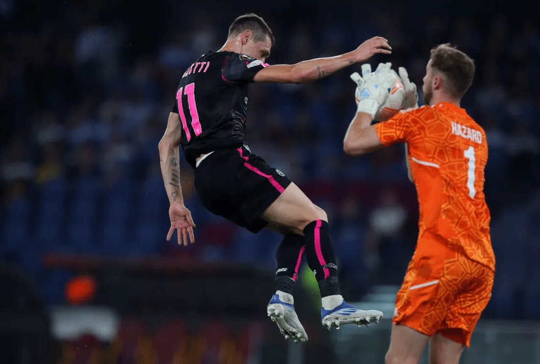 B体育体育在线登录-罗马队内冲突不断，球员人心散乱的简单介绍