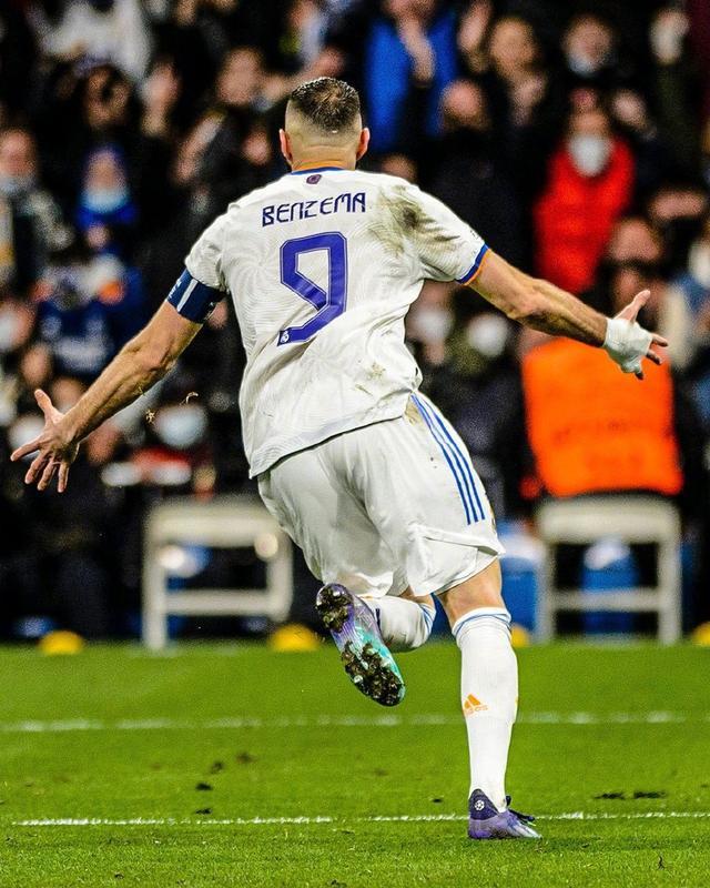 皇家马德里客场成功,本泽马建功助球队逆转 皇家马德里客场成功,本泽马建功助球队逆转