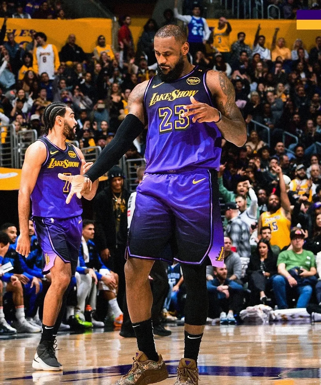 湖人主场大胜火箭,詹姆斯独取30+10,助球队取得四连胜的简单介绍 湖人主场大胜火箭,詹姆斯独取30+10,助球队取得四连胜的简单介绍