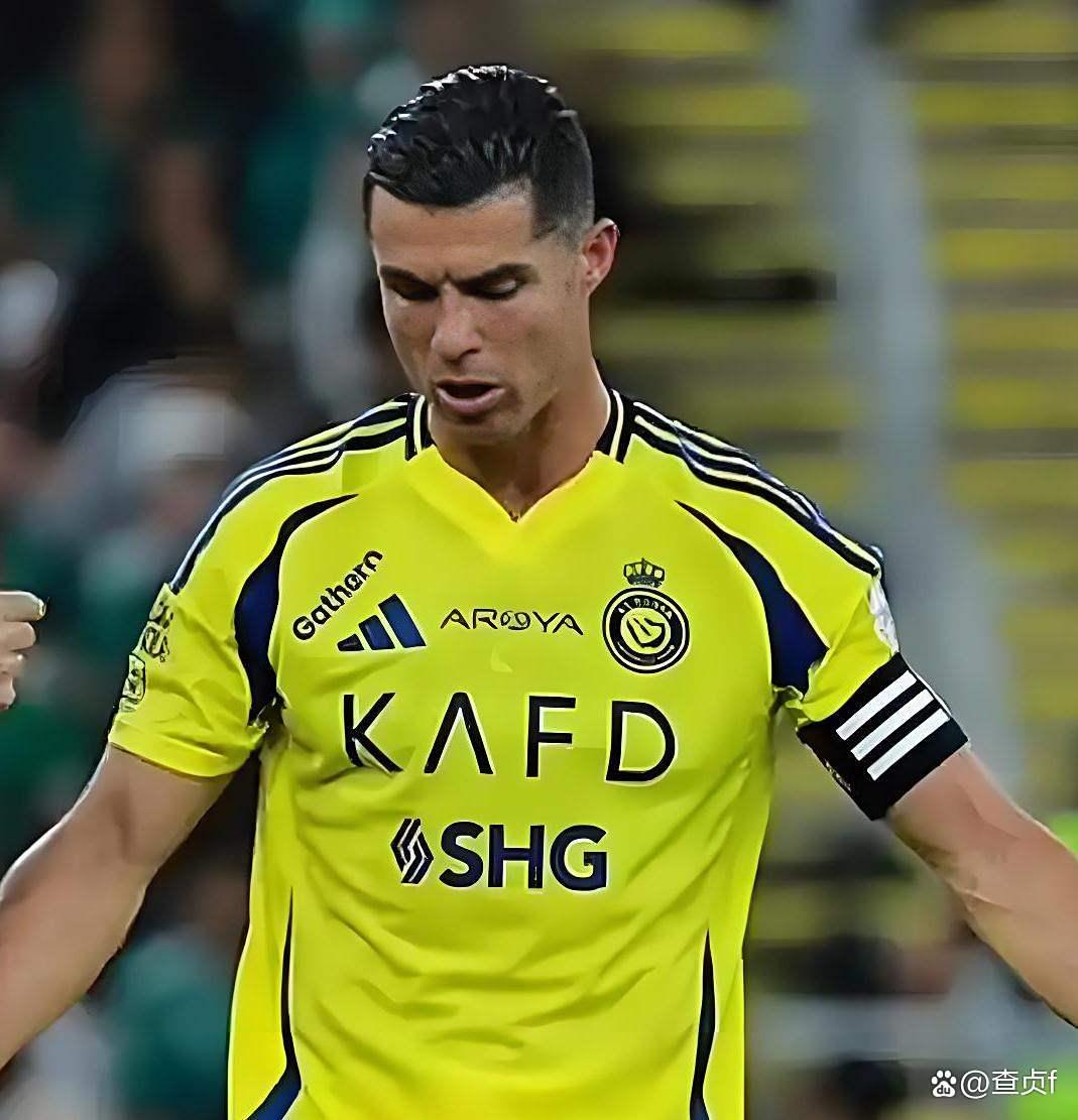 包含C罗官宣离开利雅得，年薪惊人曝光引发球迷热议的词条