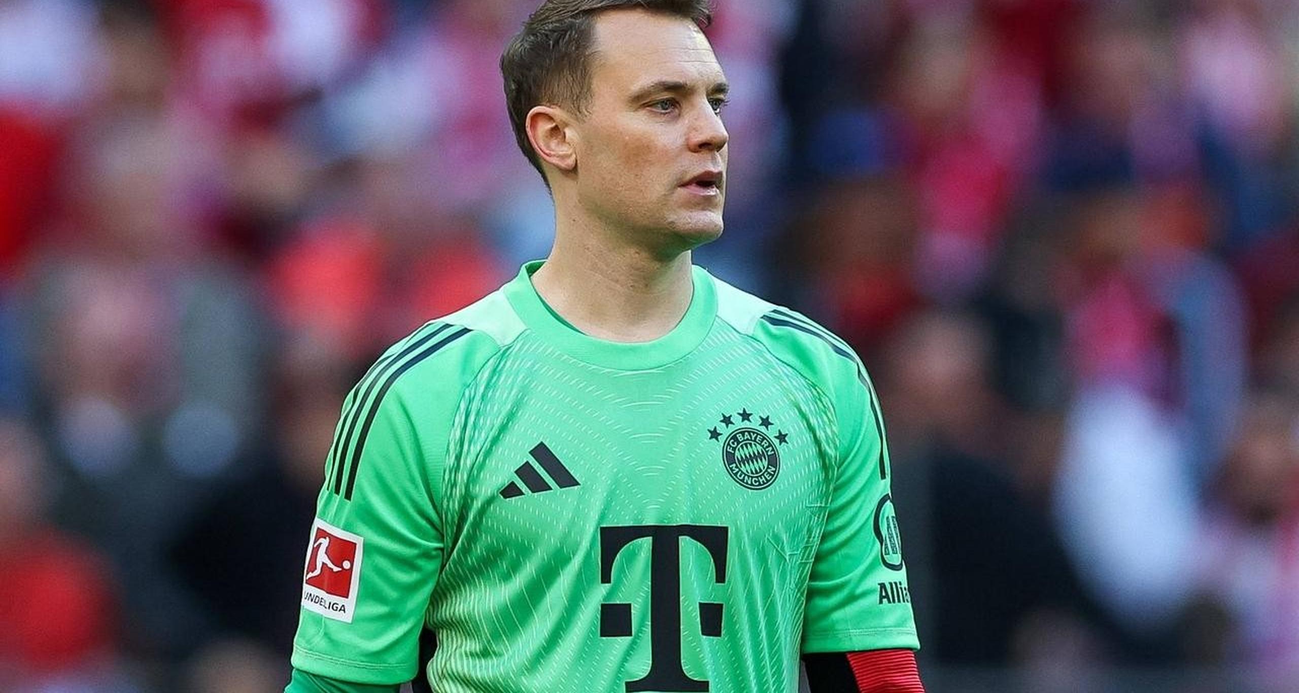 包含沙尔克04中场或加盟那不勒斯的词条