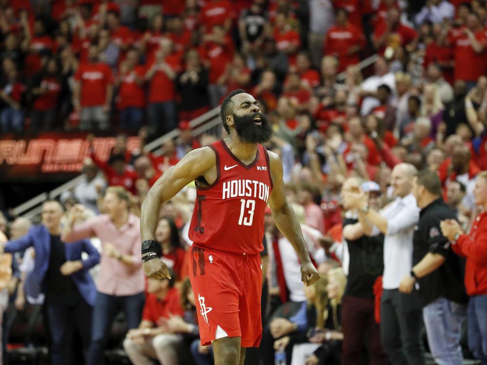 包含NBA巨星连场砍下高分,刷新篮球记录堪称传奇的词条 包含NBA巨星连场砍下高分,刷新篮球记录堪称传奇的词条